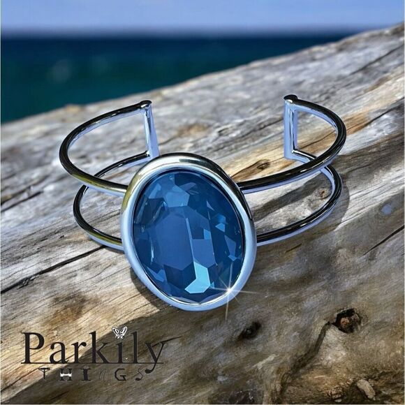 Handcrafted bracelet with denim blue Swarovski crystal - Picture 1 of 5